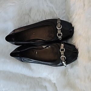 AGL black flats